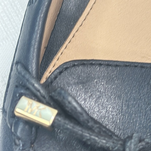 MICHAEL KORS SUTTON LEATHER LOAFER size 9 - Picture 5 of 10